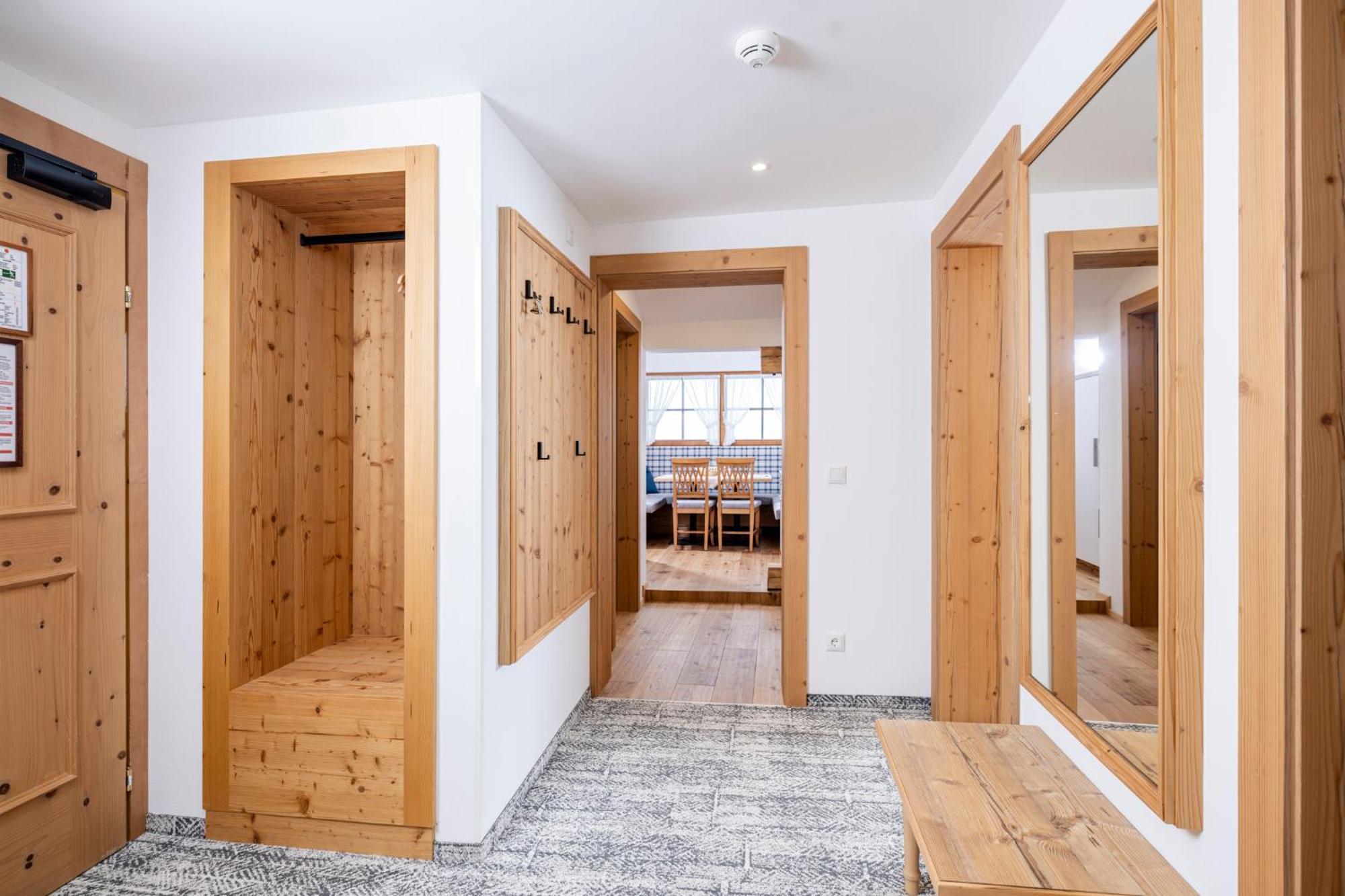 Aparthotel Landhaus St. Joseph マイヤーホーフェン エクステリア 写真
