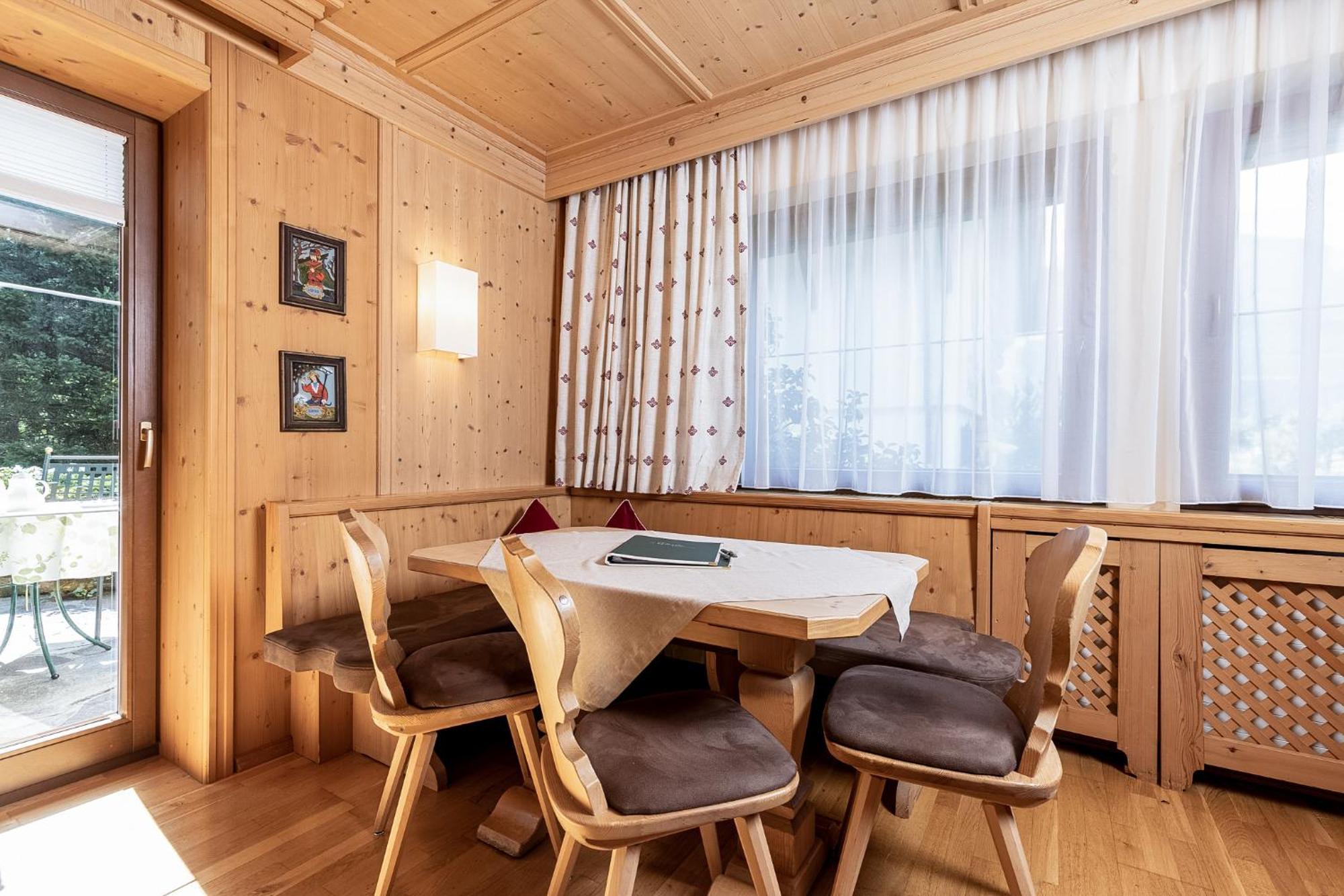 Aparthotel Landhaus St. Joseph マイヤーホーフェン エクステリア 写真