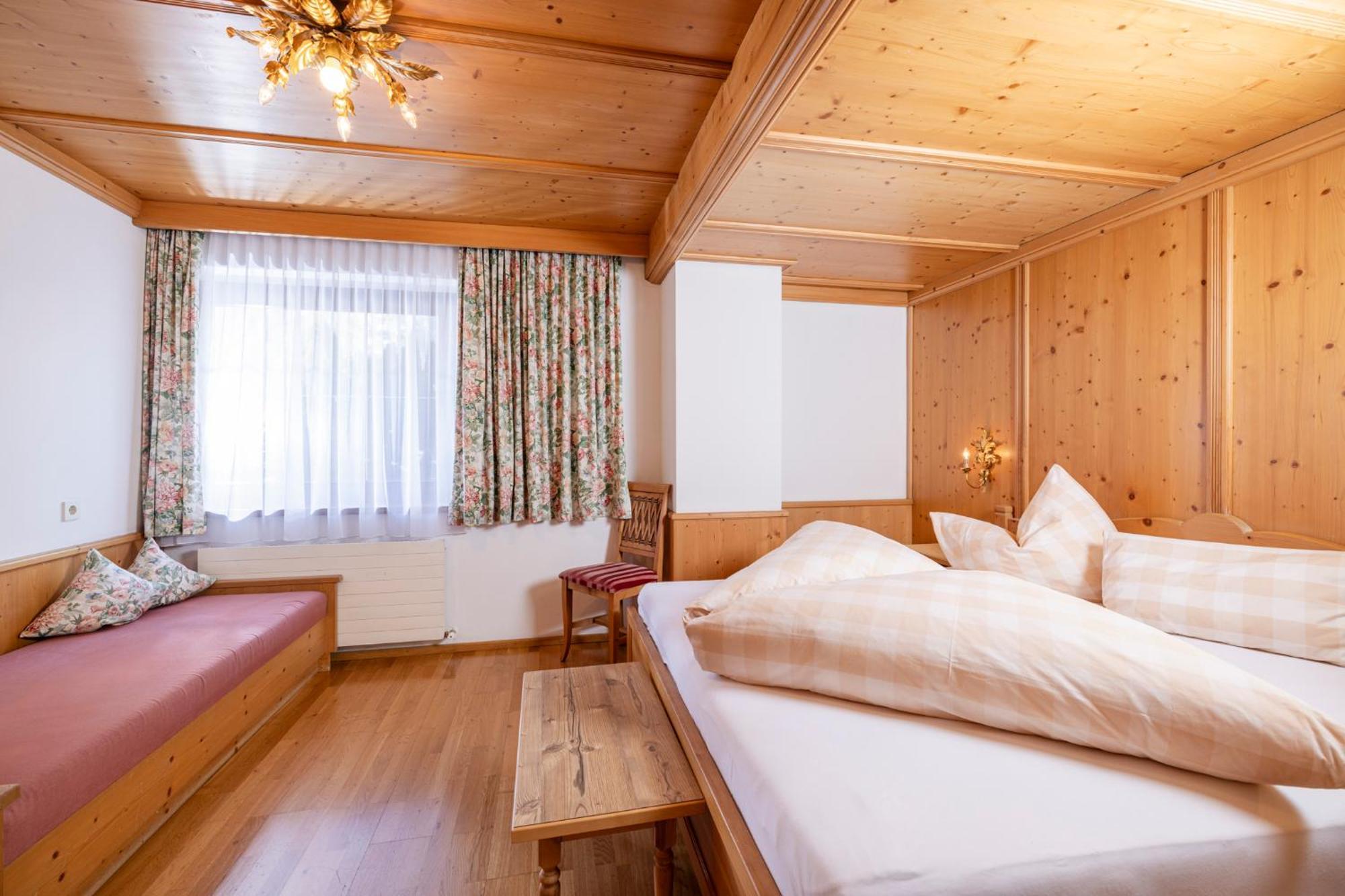 Aparthotel Landhaus St. Joseph マイヤーホーフェン エクステリア 写真