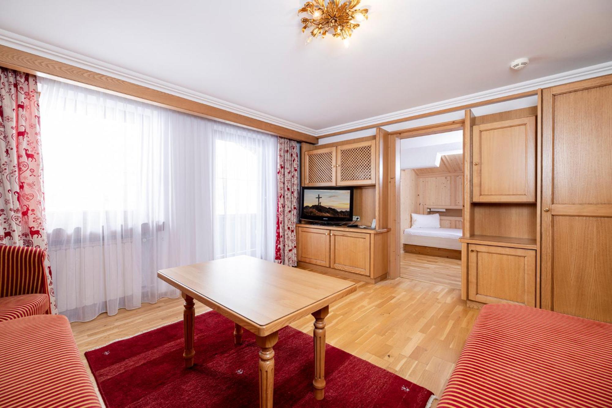 Aparthotel Landhaus St. Joseph マイヤーホーフェン エクステリア 写真